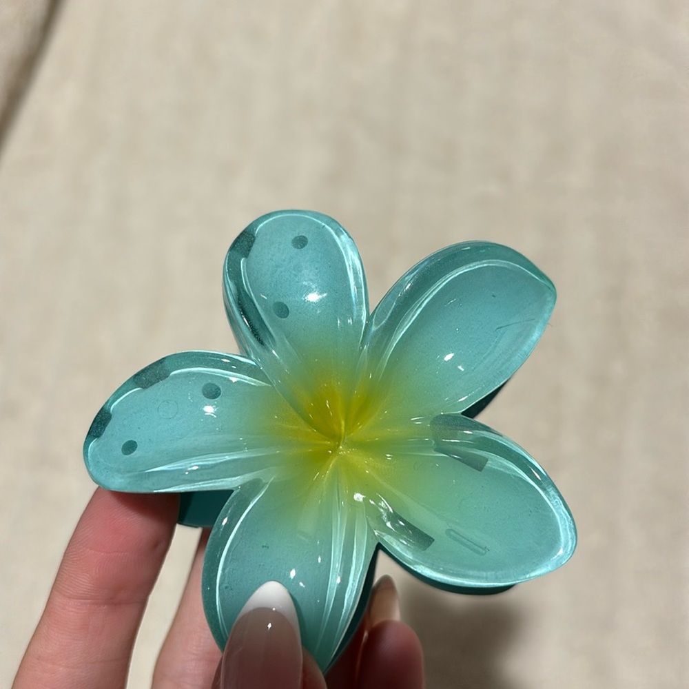 Emi Jay hairclip